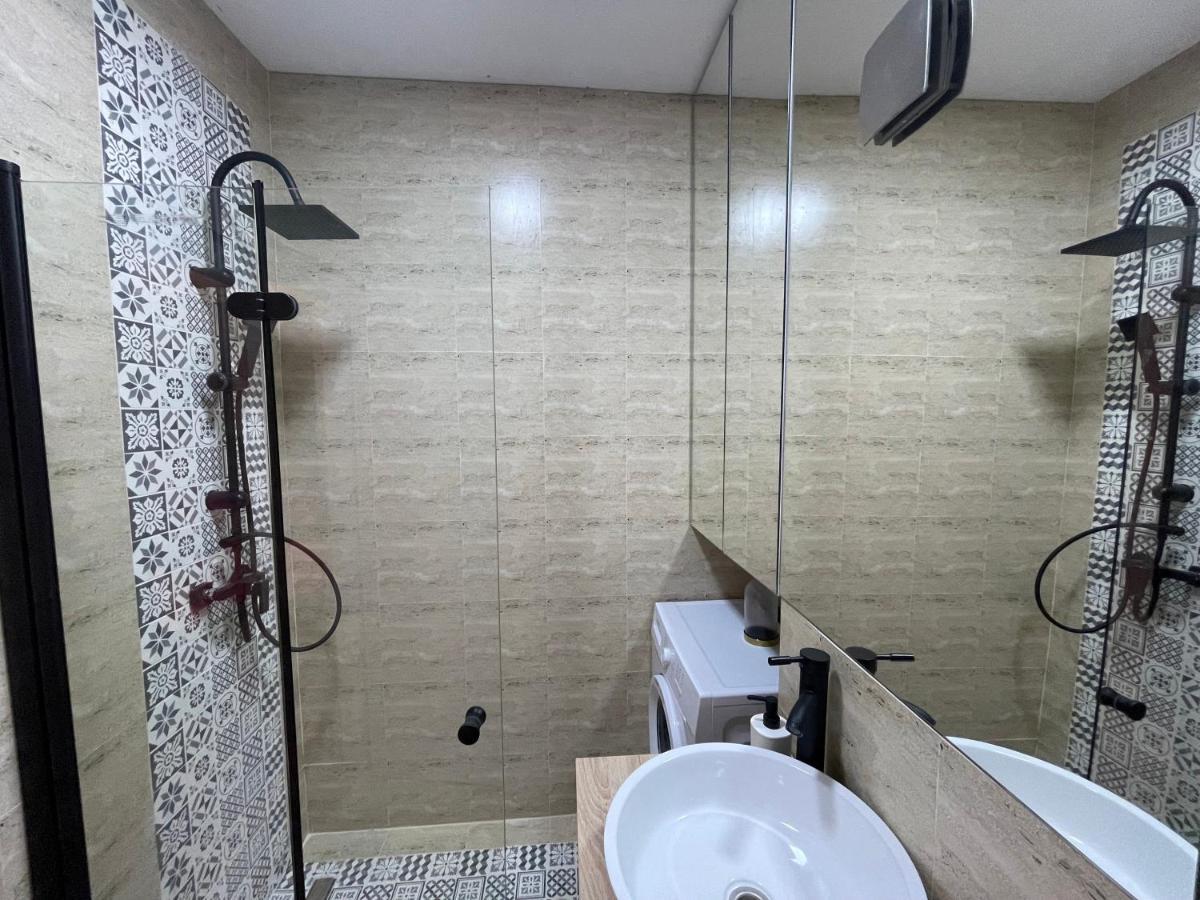 Ruby Luxury Apartment Close To Presidential Palace Bucureşti Exterior foto